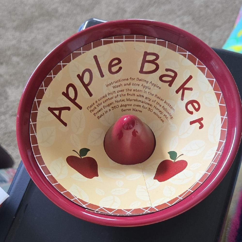 Red Apple Baker